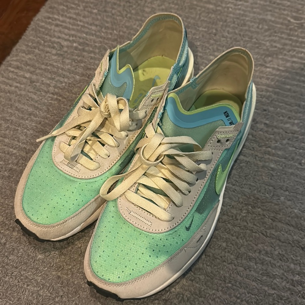 Woman’s Nike sneakers